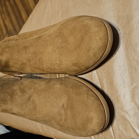 American Eagle Womens Chelsea Boots Size 12 W in tan - Picture 6 of 6
